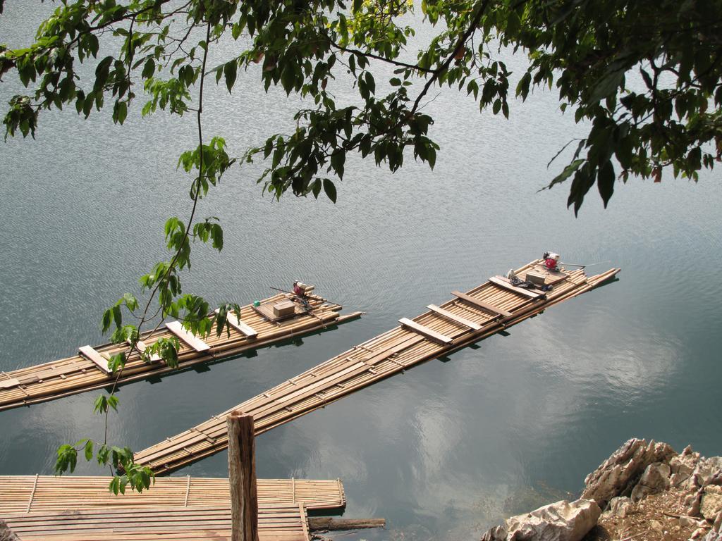 Monkey Mansion - Jungalows & Tours Khao Sok National Park Esterno foto